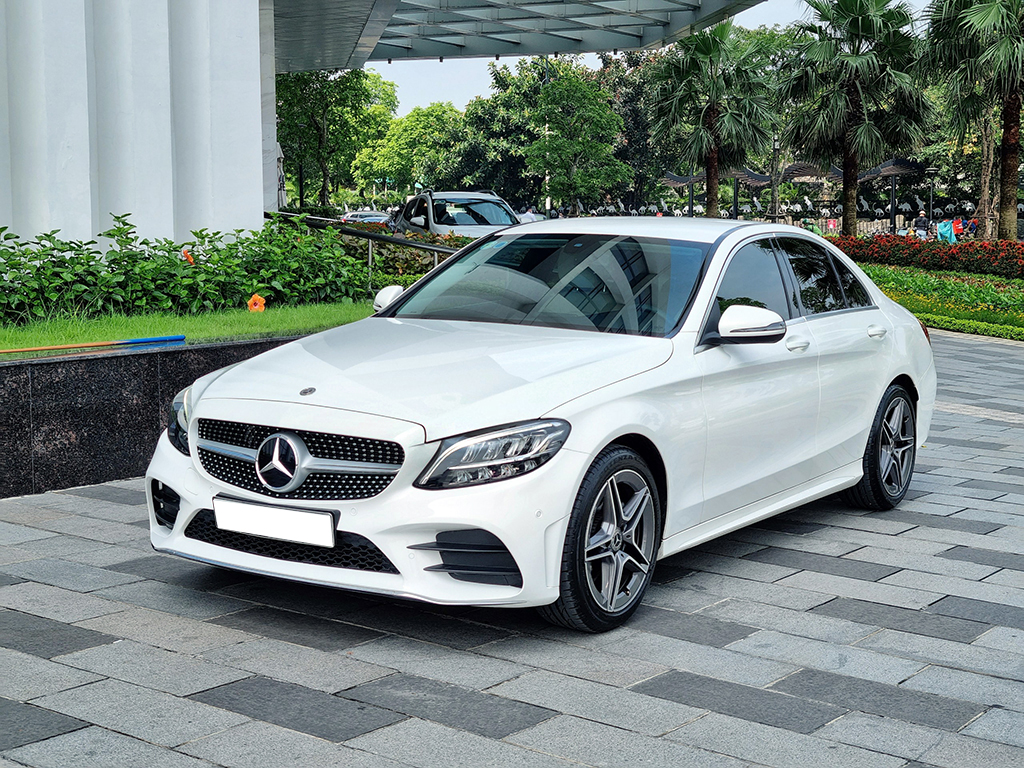Mercedes C180 AMG 2021