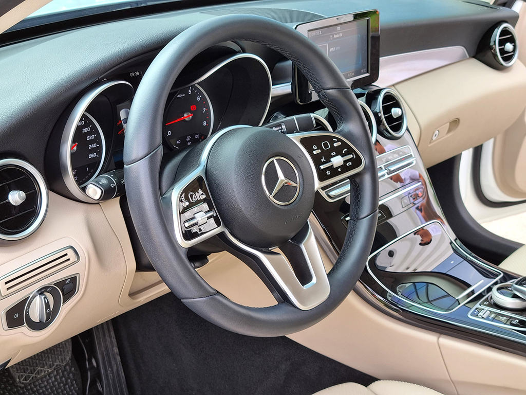 Mercedes C180 AMG 2021