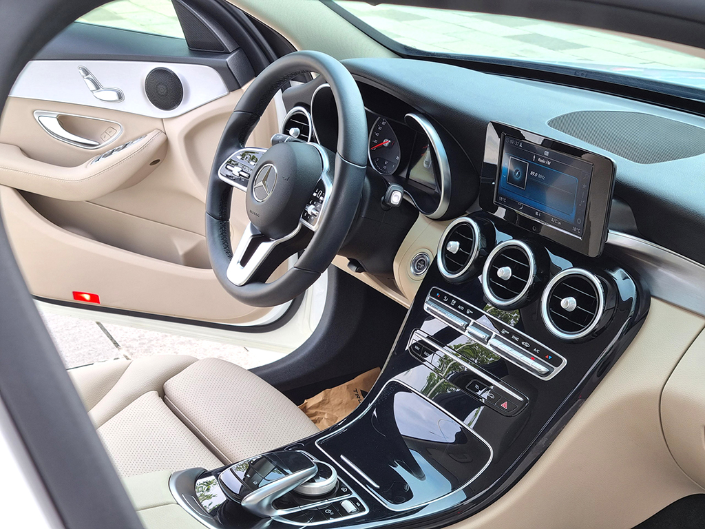 Mercedes C180 AMG 2021