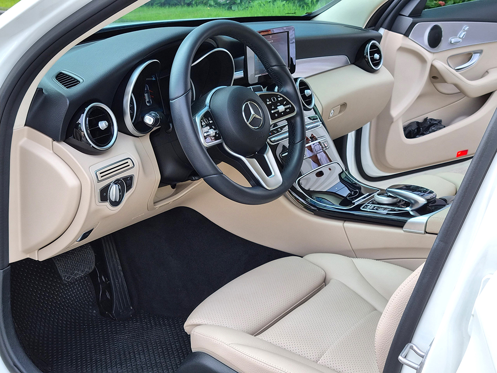 Mercedes C180 AMG 2021