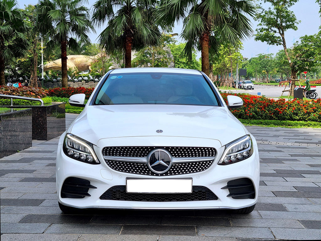 Mercedes C180 AMG 2021