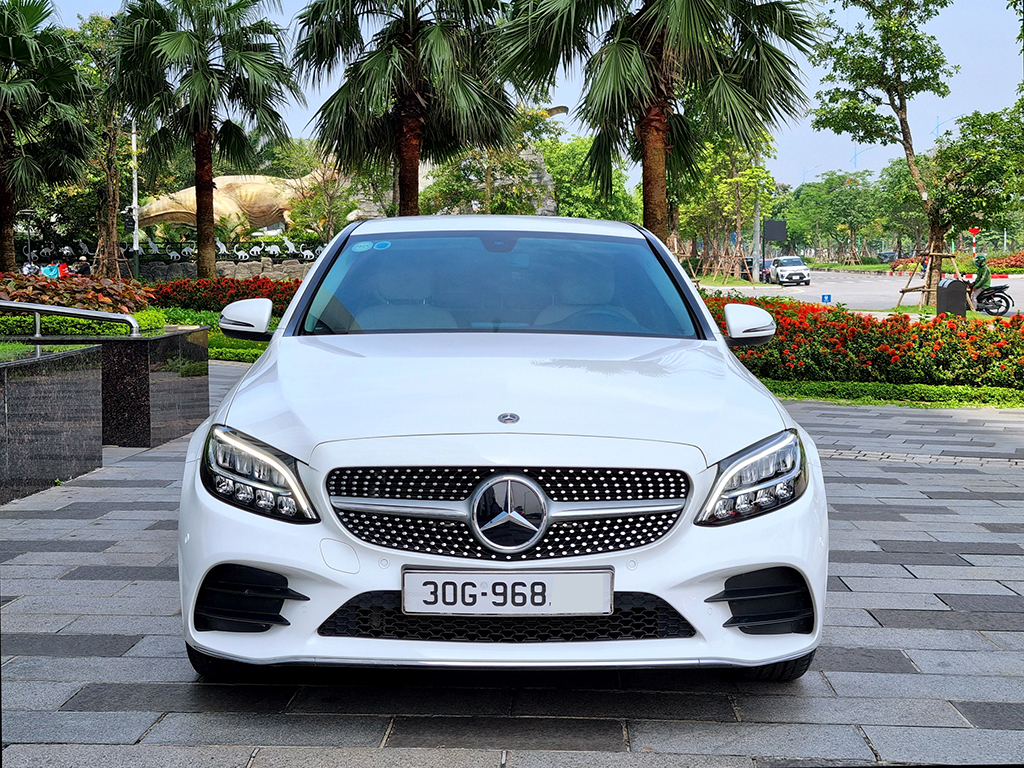 Mercedes C180 AMG 2021