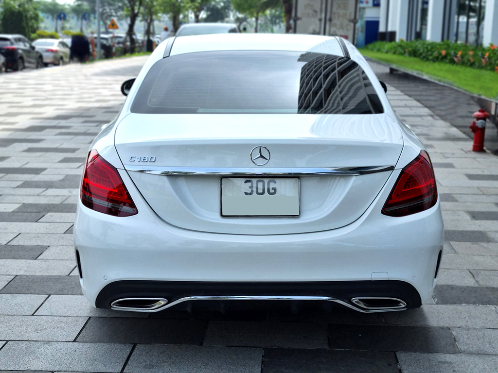 Mercedes C180 AMG 2021