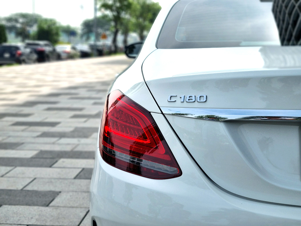 Mercedes C180 AMG 2021