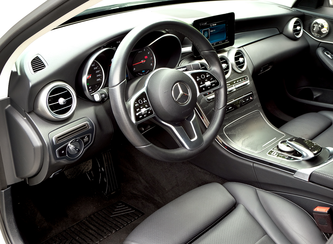 Mercedes C200 2019 Trắng