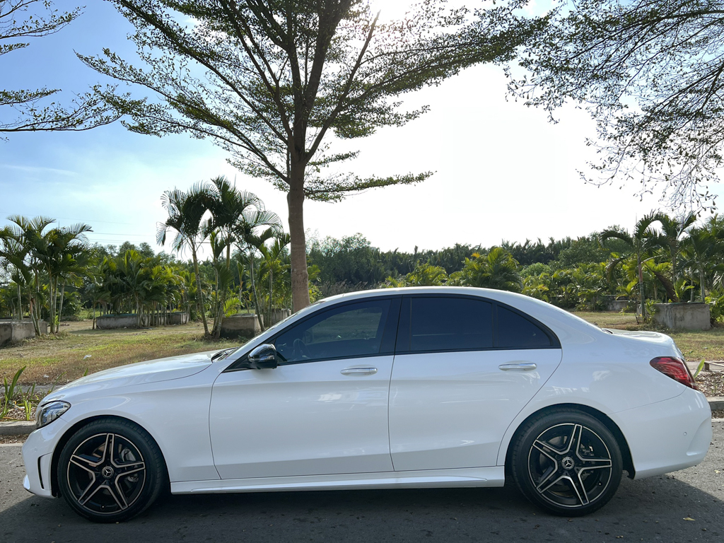 Mercedes C300 2020 Trắng