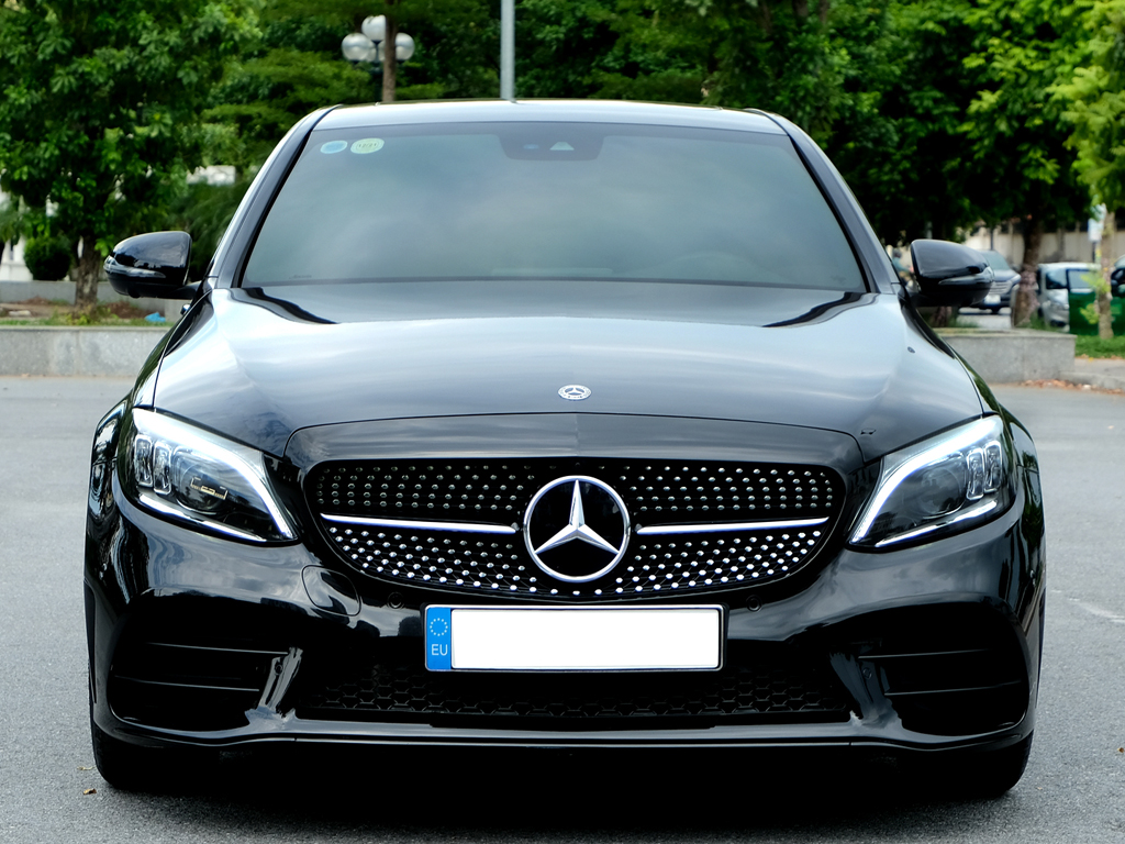 Mercedes C300 AMG cũ màu Đen nội thất Đỏ Đăng ký 2018 chạy hơn 2 vạn km rất đẹp #49 Mercedes C300 AMG cũ màu Đen nội thất Đỏ Đăng ký 2018 chạy hơn 2 vạn km rất đẹp