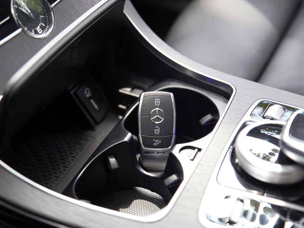 Mercedes C300 AMG 2019 Trắng