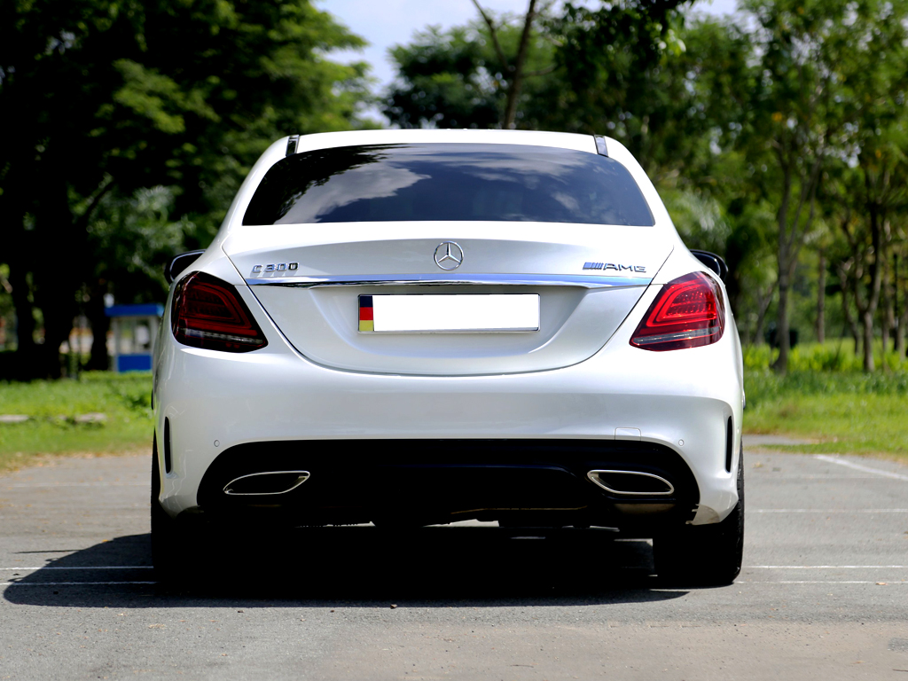Mercedes C300 AMG 2019 Trắng
