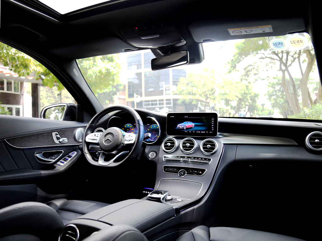 Mercedes C300 AMG 2019 Trắng