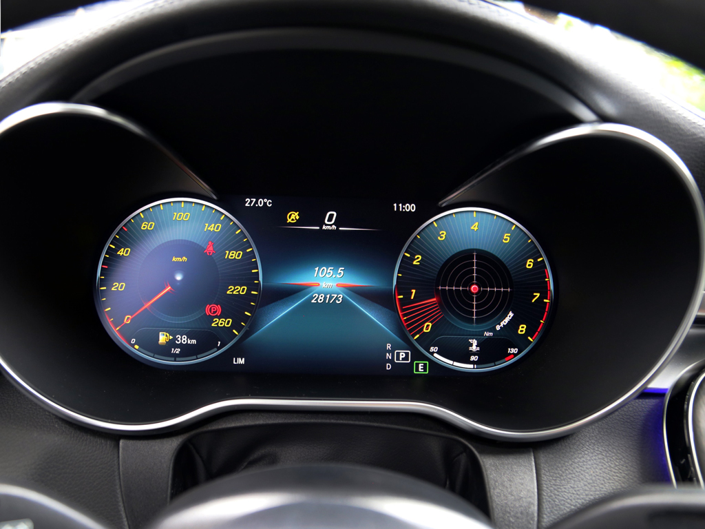 Mercedes C300 AMG 2019 Trắng