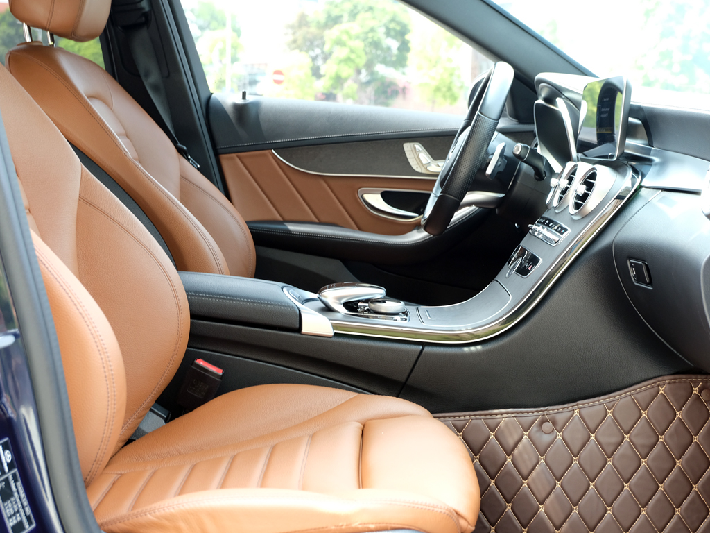 Mercedes C300 2019 Xanh