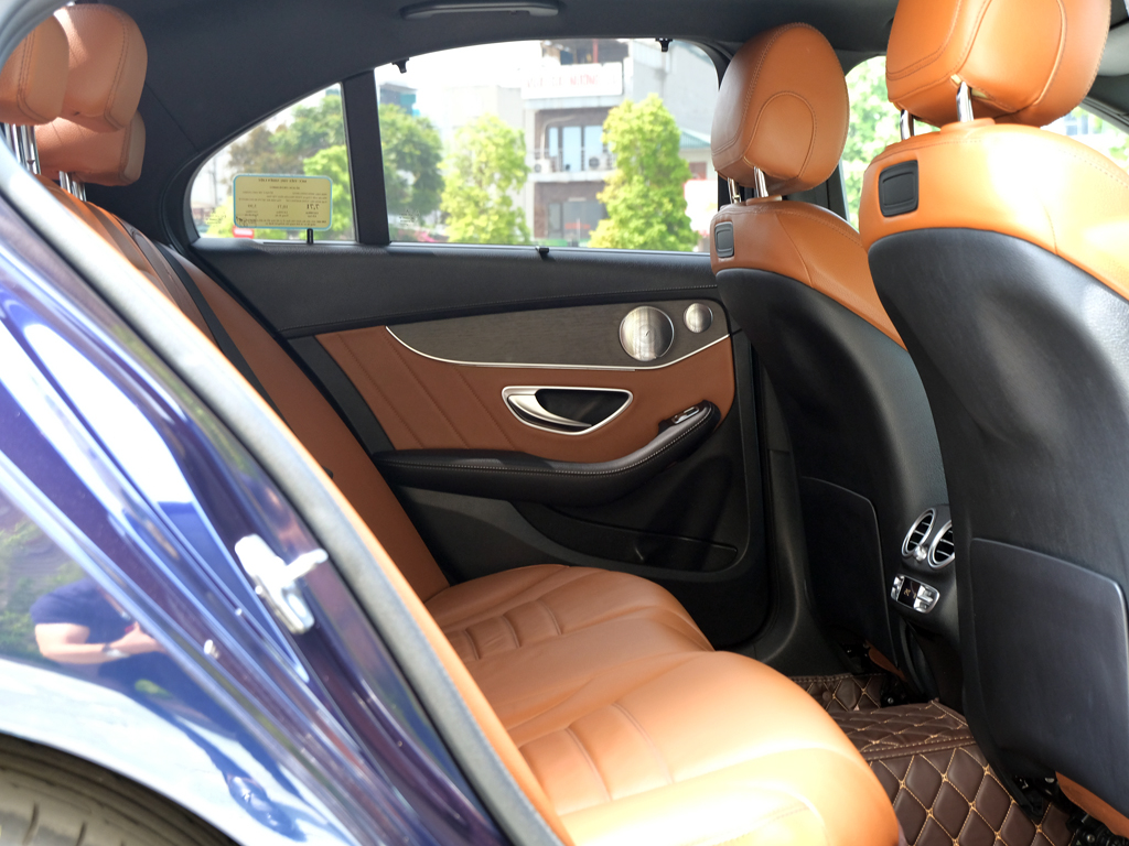 Mercedes C300 2019 Xanh