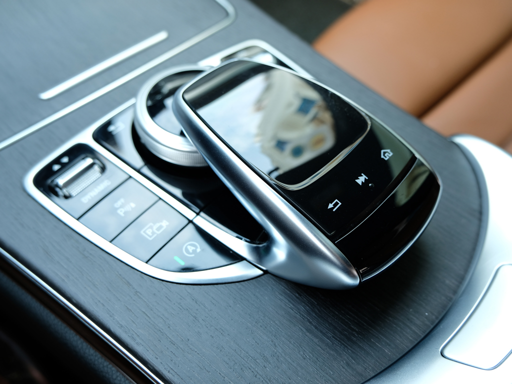 Mercedes C300 2019 Xanh