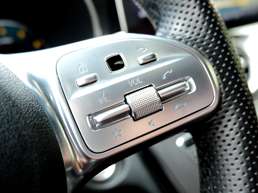 Mercedes C300 2019 Xanh