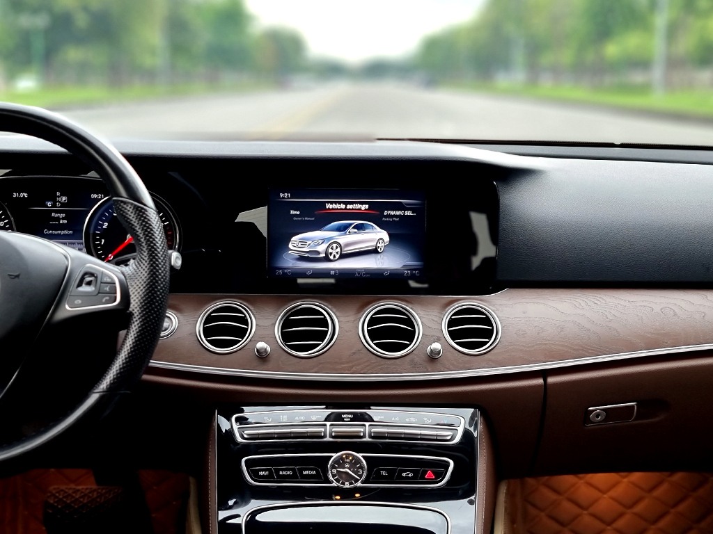 Mercedes E200 2016 Trắng