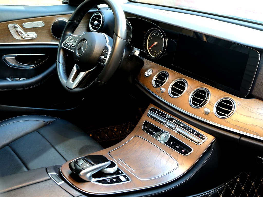 Mercedes E200 2019 Đen