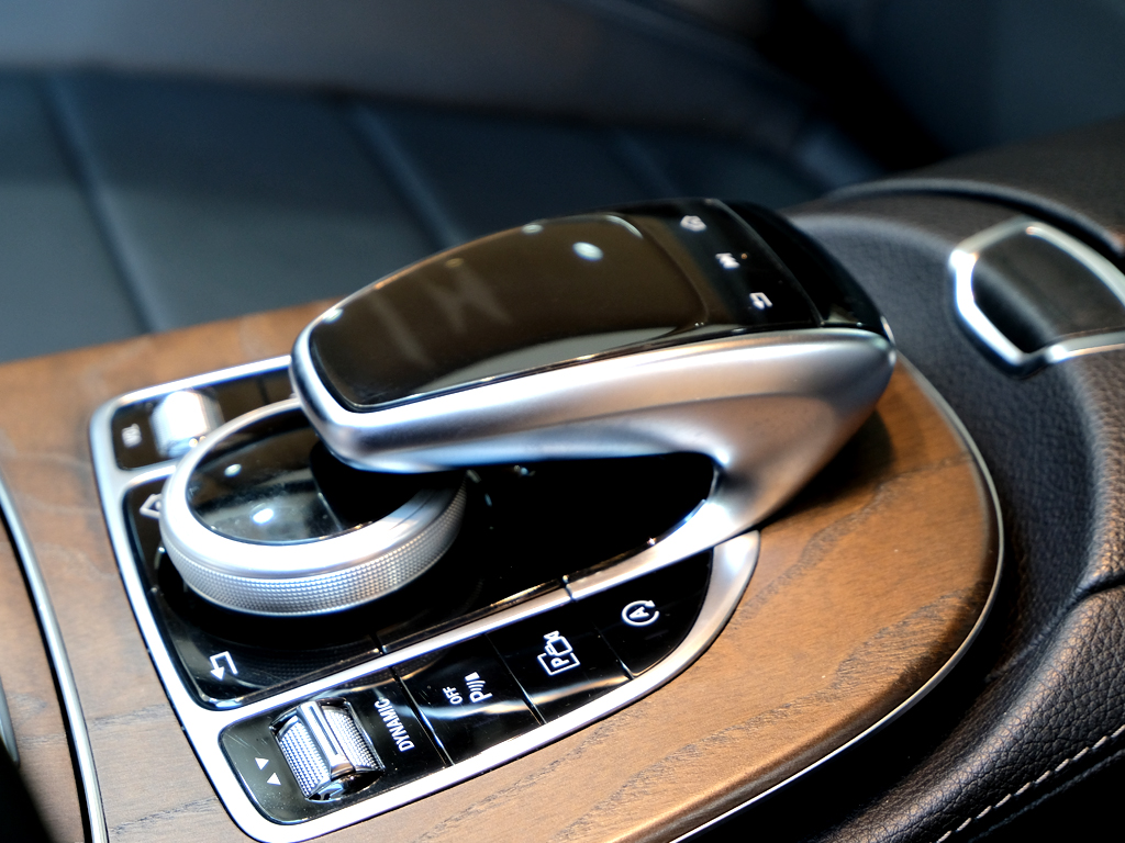 Mercedes E200 2019 Đen