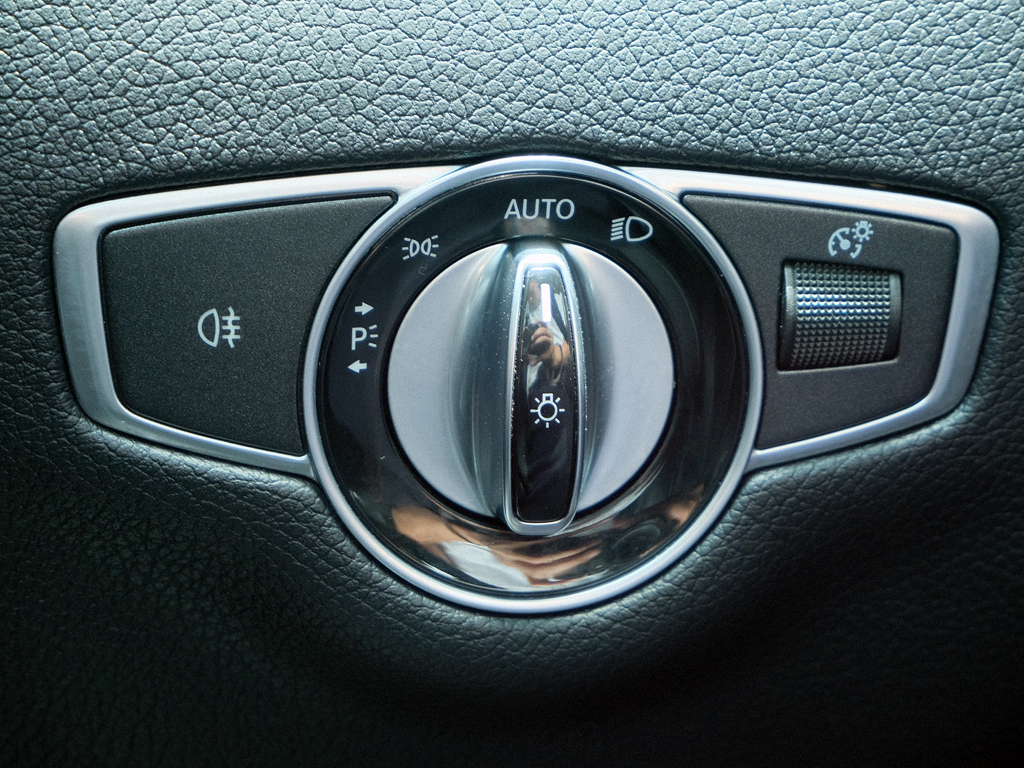 Mercedes E200 2019 Đen