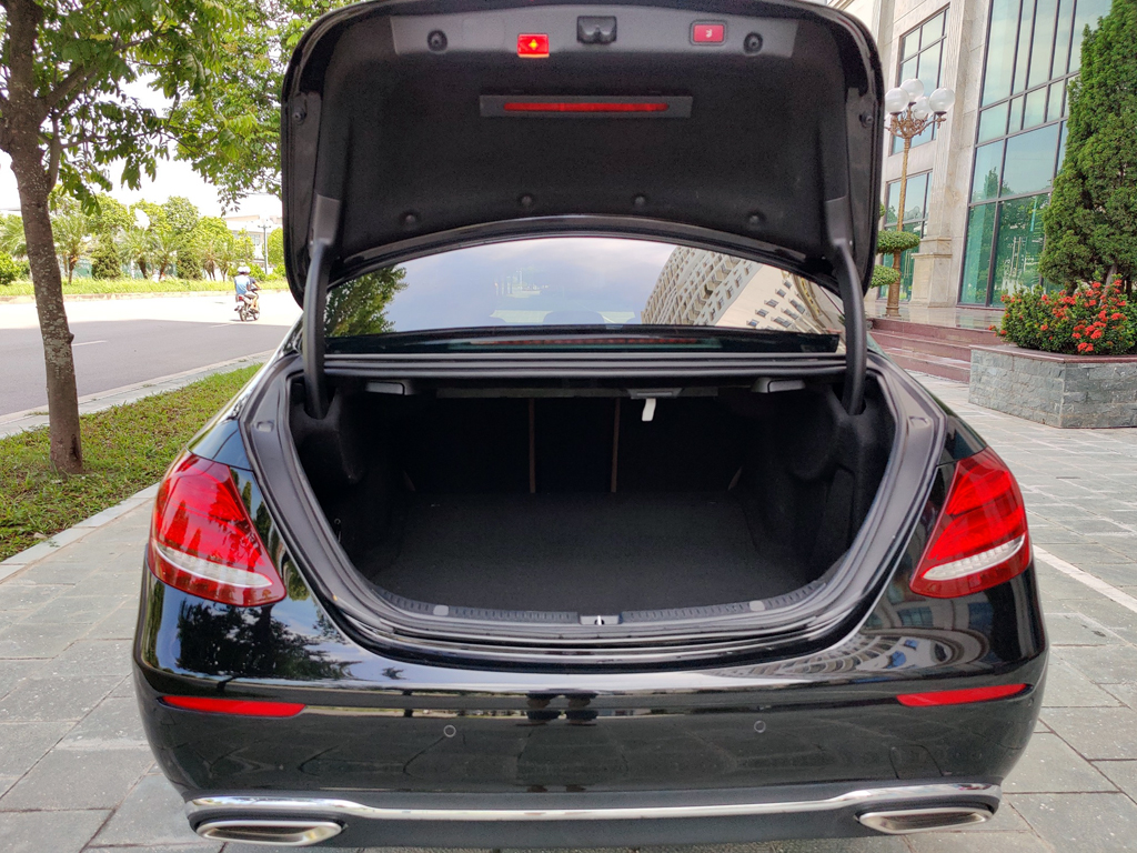 Mercedes E200 2019 Đen