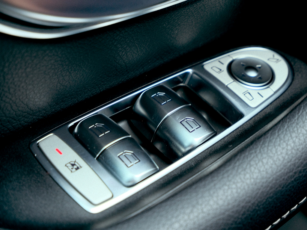 Mercedes E200 2019 Đỏ