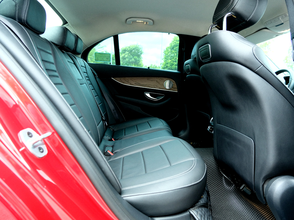 Mercedes E200 2019 Đỏ