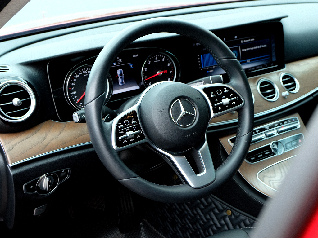 Mercedes E200 2019 Đỏ