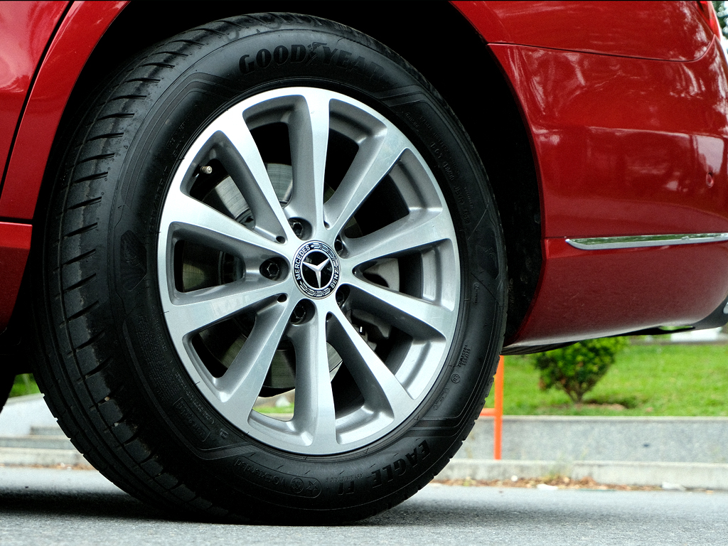 Mercedes E200 2019 Đỏ