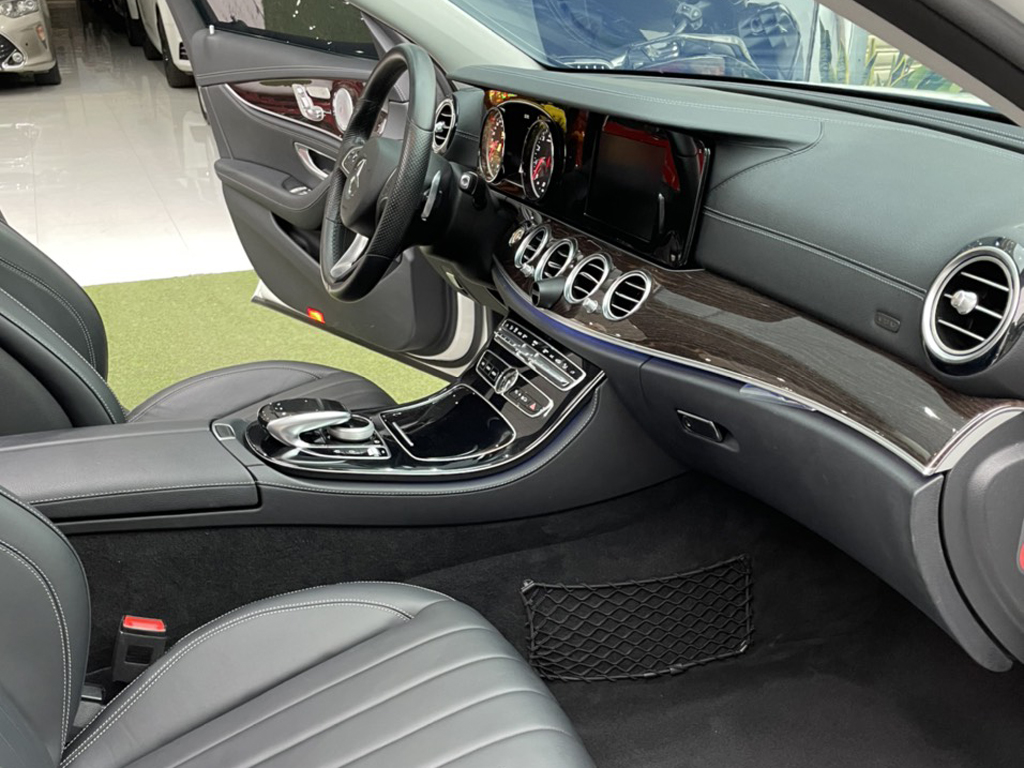 Mercedes E250 2017 Trắng