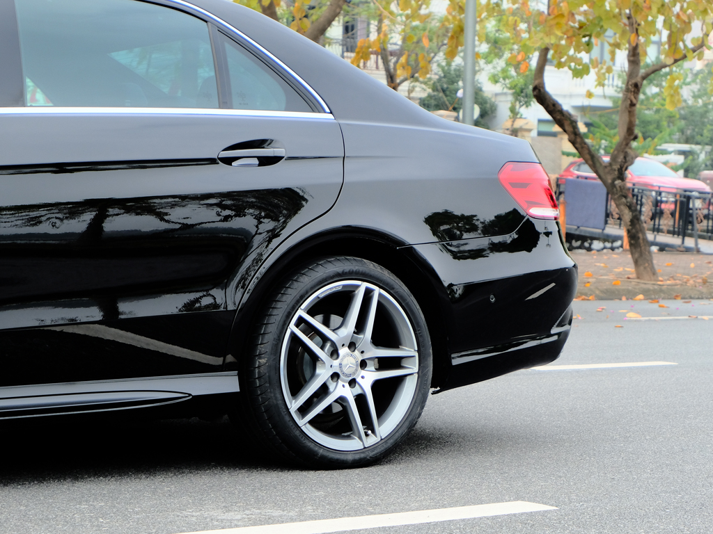 Mercedes E250 AMG 2015