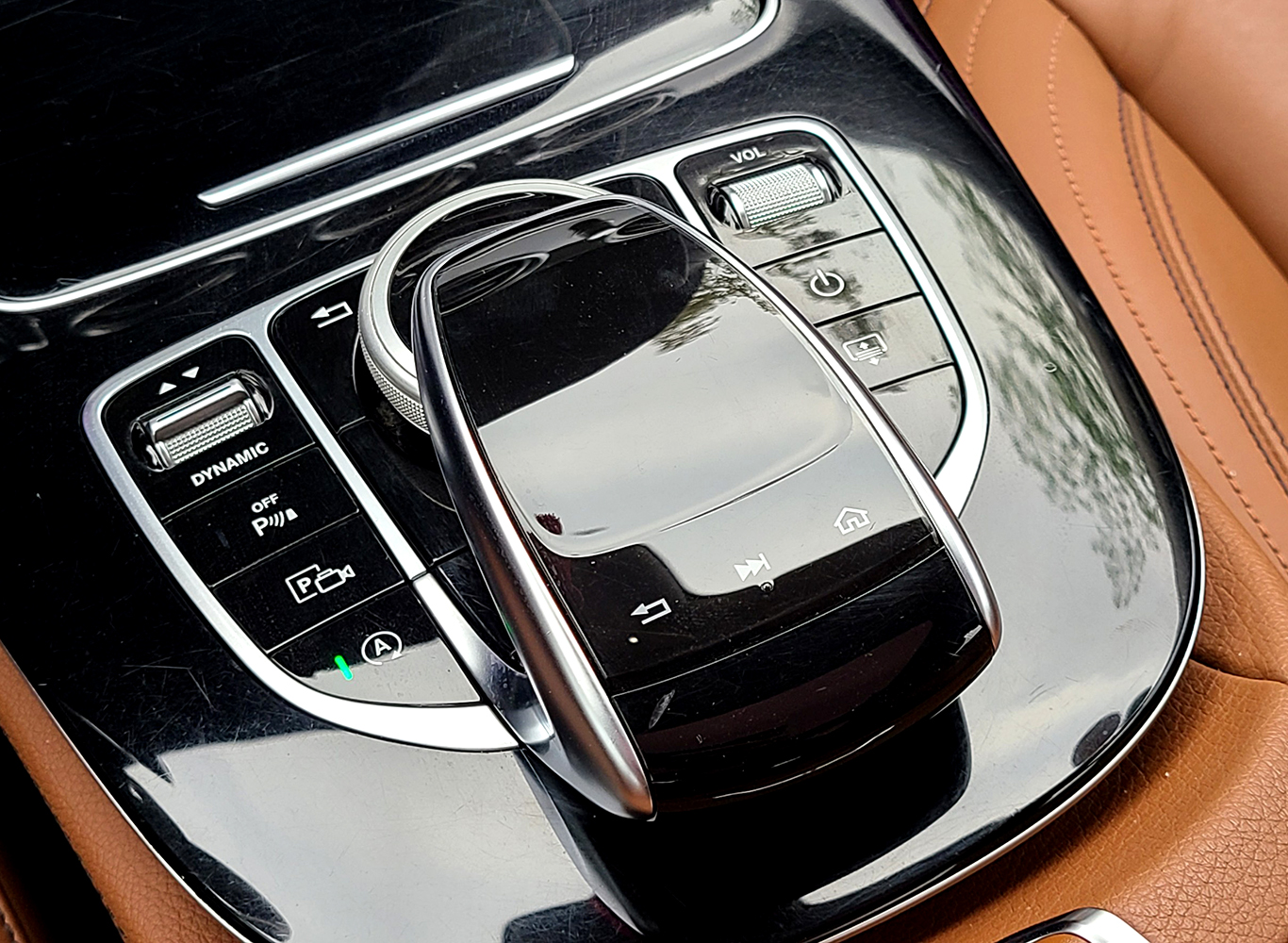 Mercedes E300 AMG 2017 Trắng Nâu