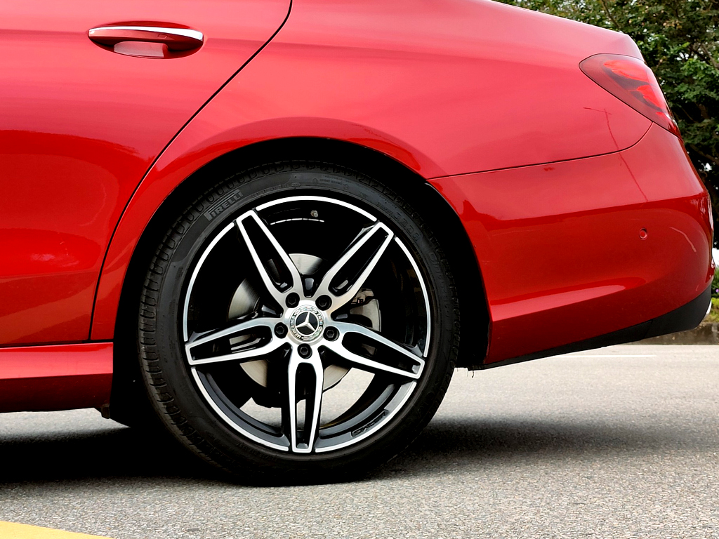 Mercedes E300 2019 Đỏ