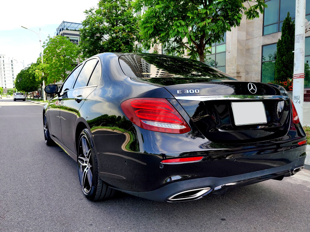 Mercedes E300 AMG 2020