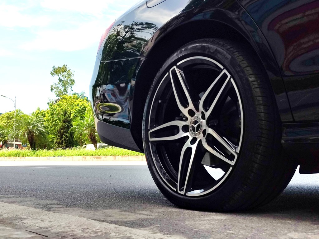 Mercedes E300 AMG 2020