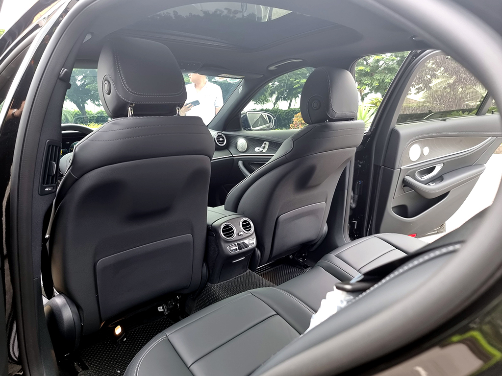 Mercedes E300 2021 Đen