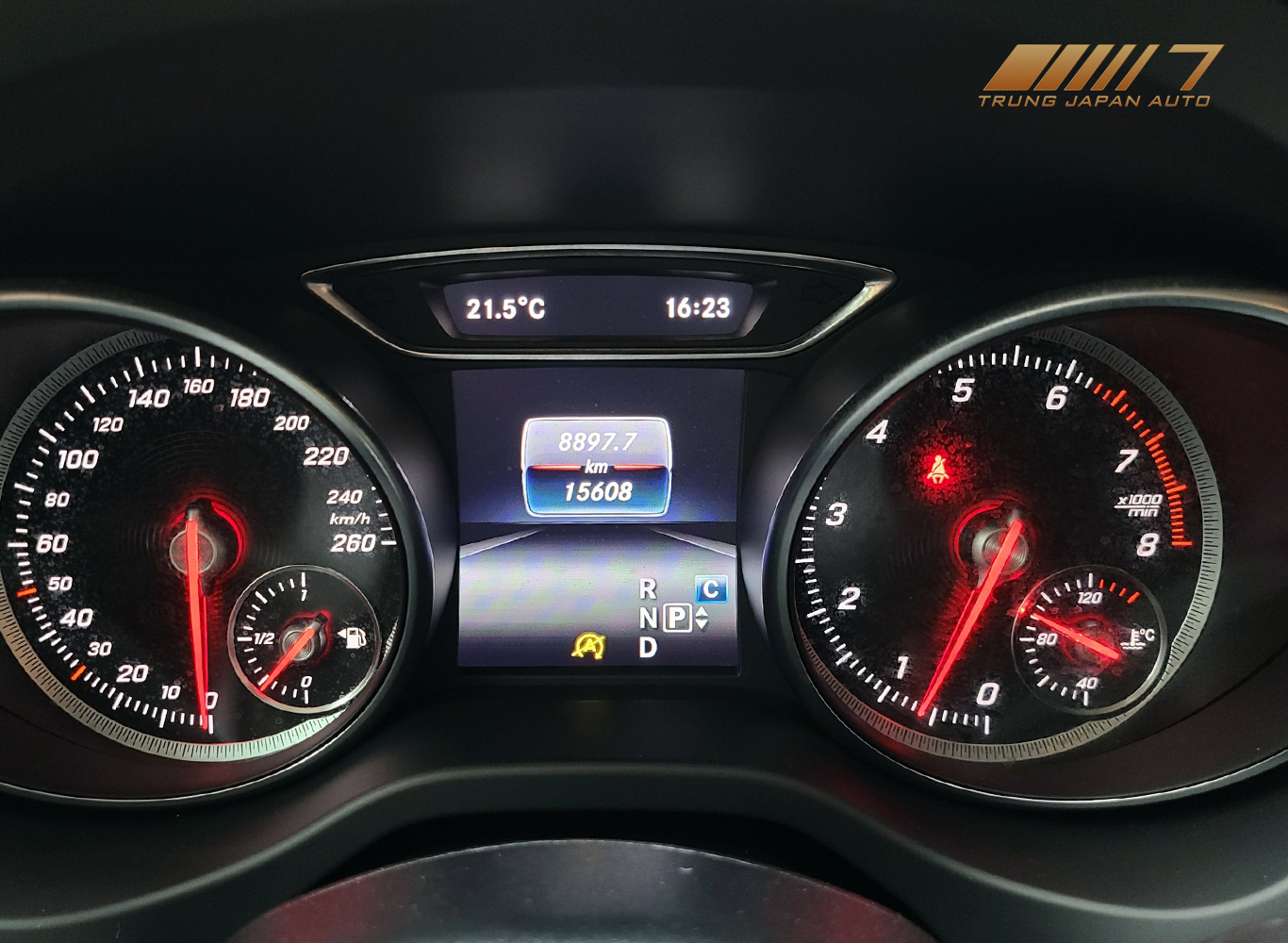 Mercedes GLA 200 2018 đỏ