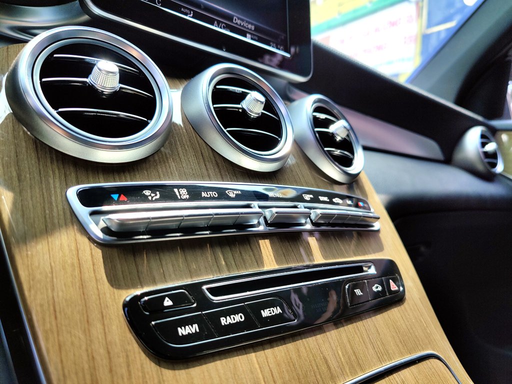 Mercedes GLC 250 2016 Trắng