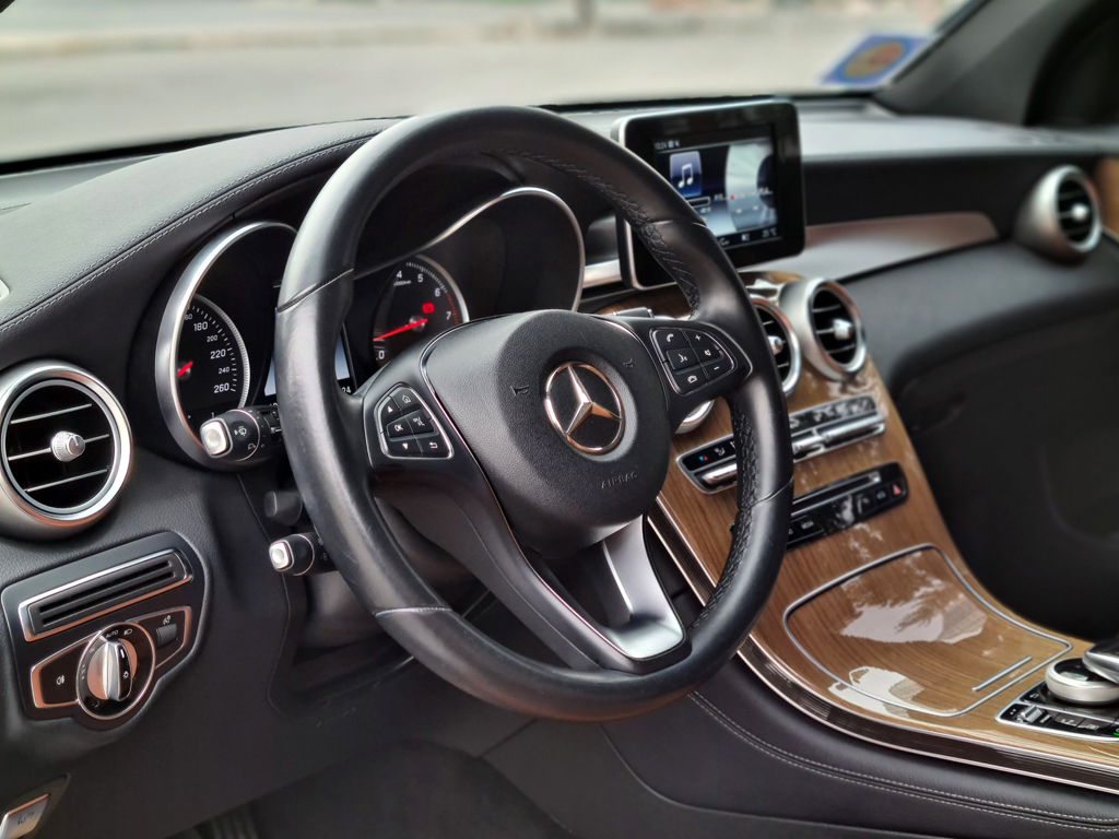 Mercedes GLC 250 2017 Đen