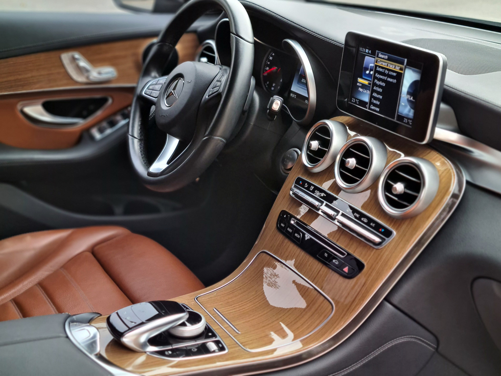 Mercedes GLC 250 2017 Đen