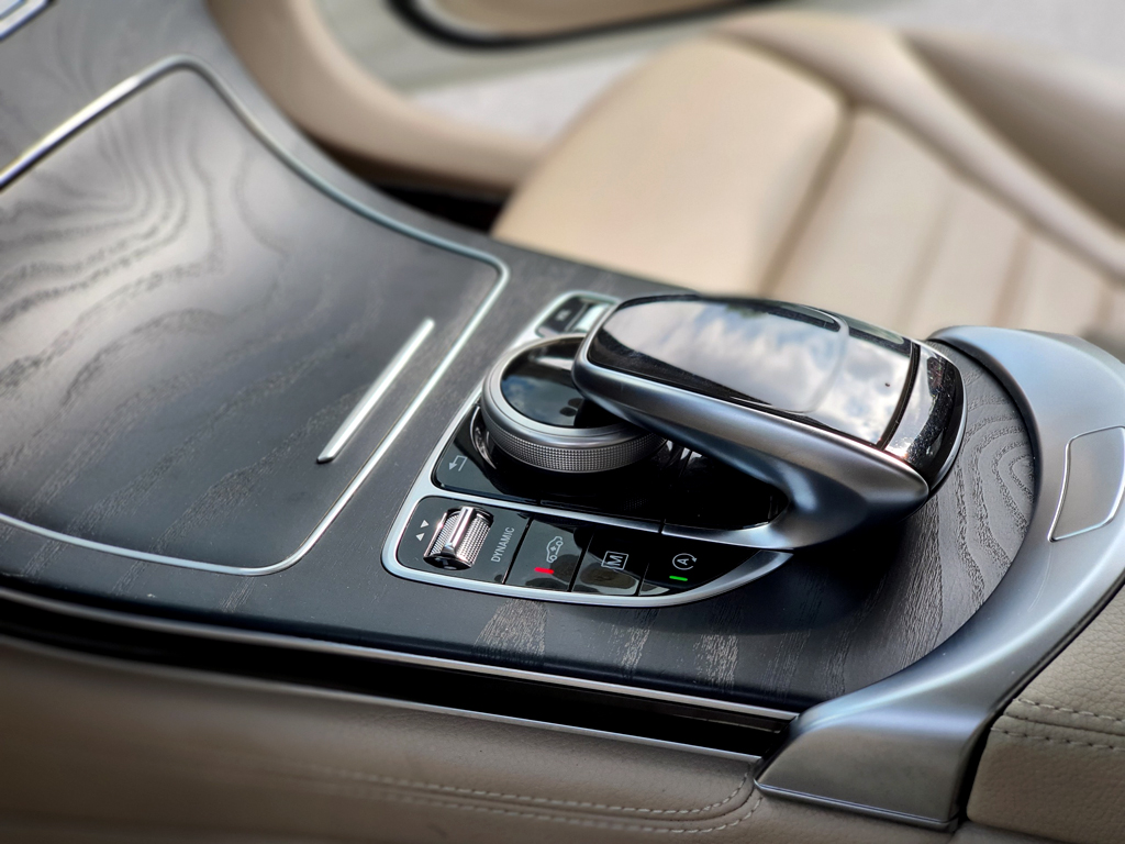 Mercedes GLC 300 2018 Trắng