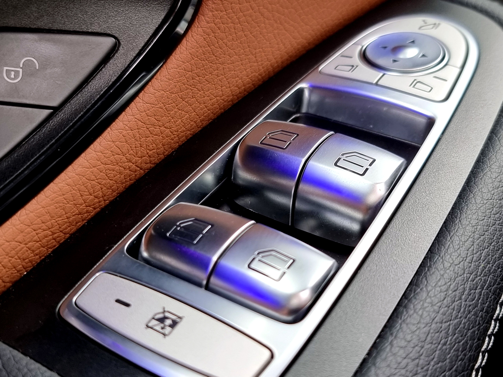 Mercedes GLC 300 Nhập Khẩu