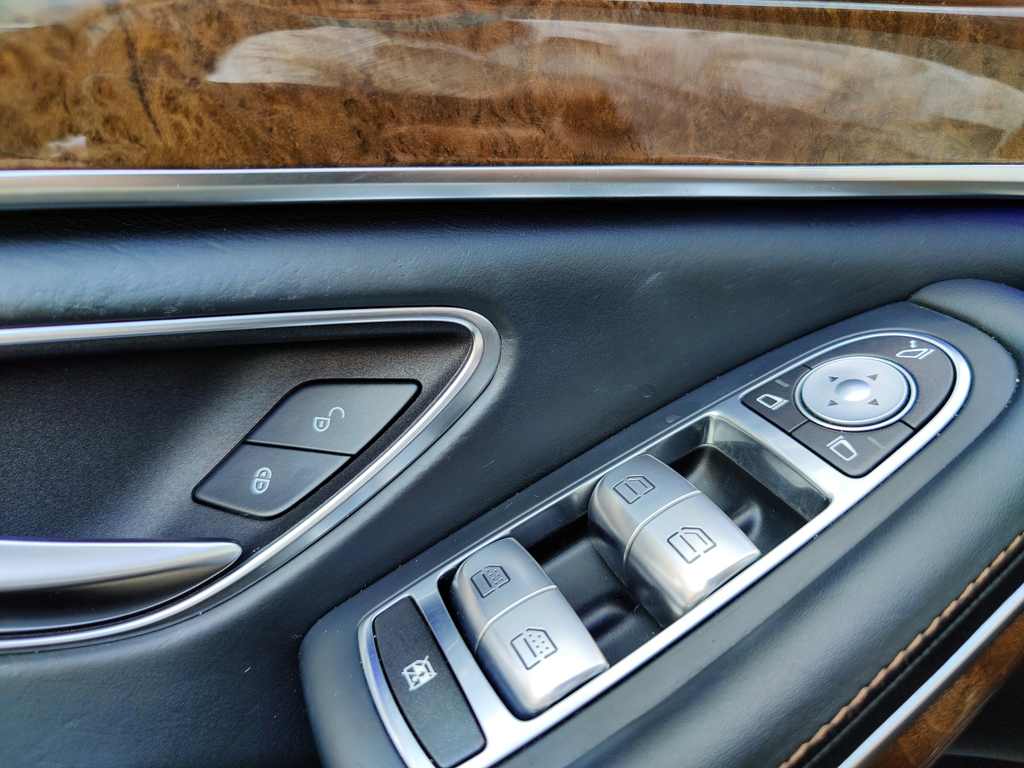 Mercedes S500 Đen 2014