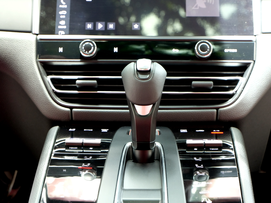 Porsche Macan 2022 Xanh