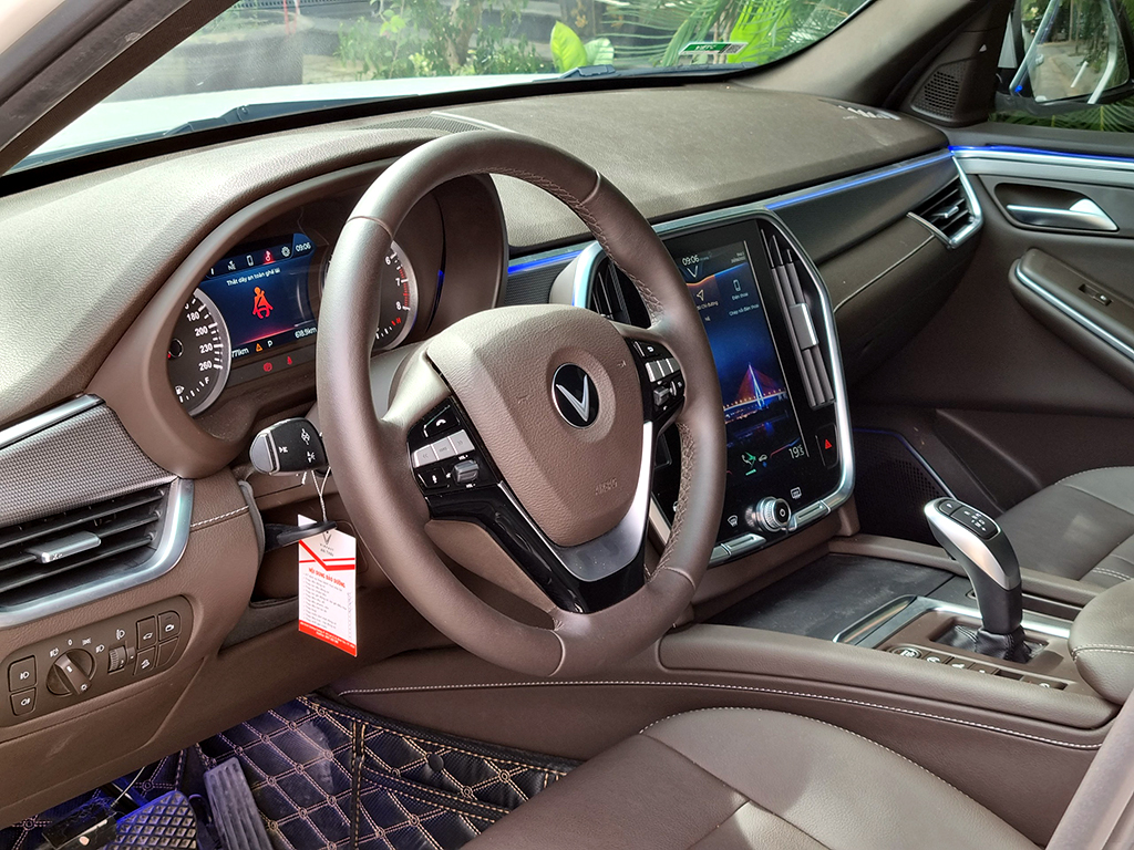 Vinfast Lux SA 2.0 Plus 2021