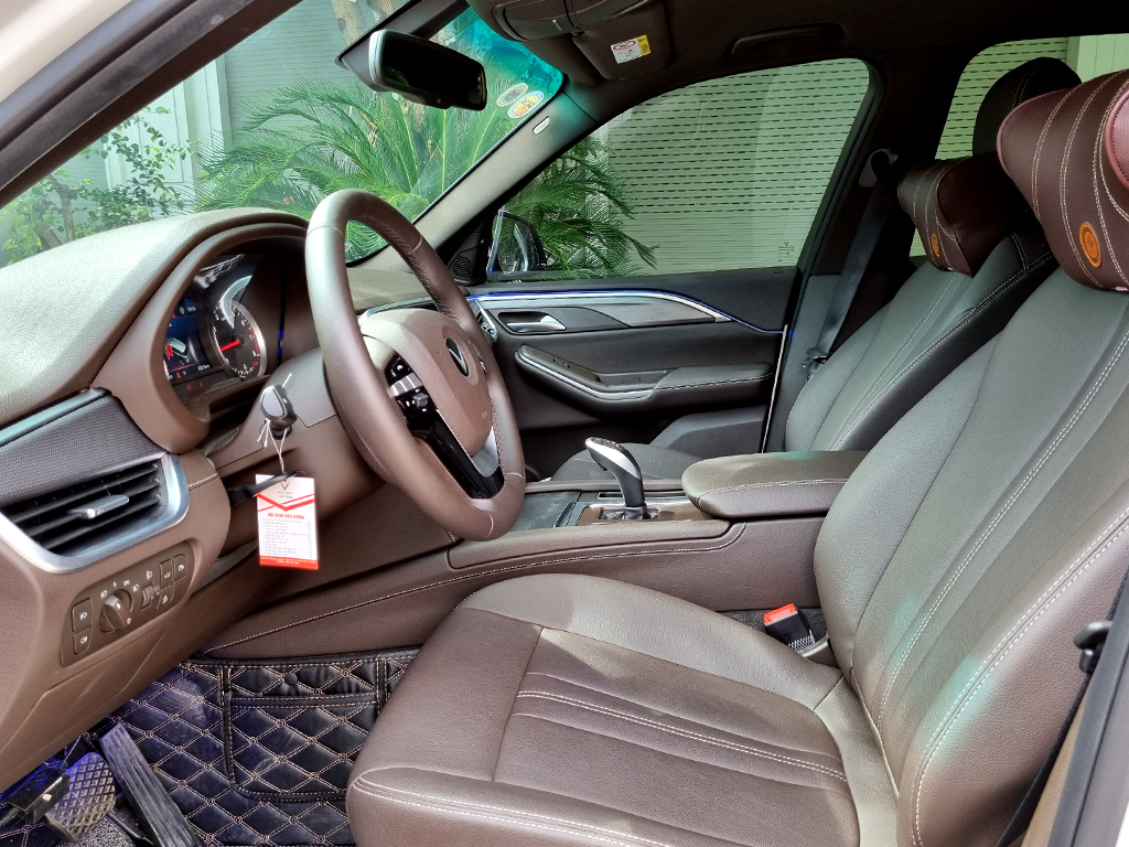 Vinfast Lux SA 2.0 Plus 2021