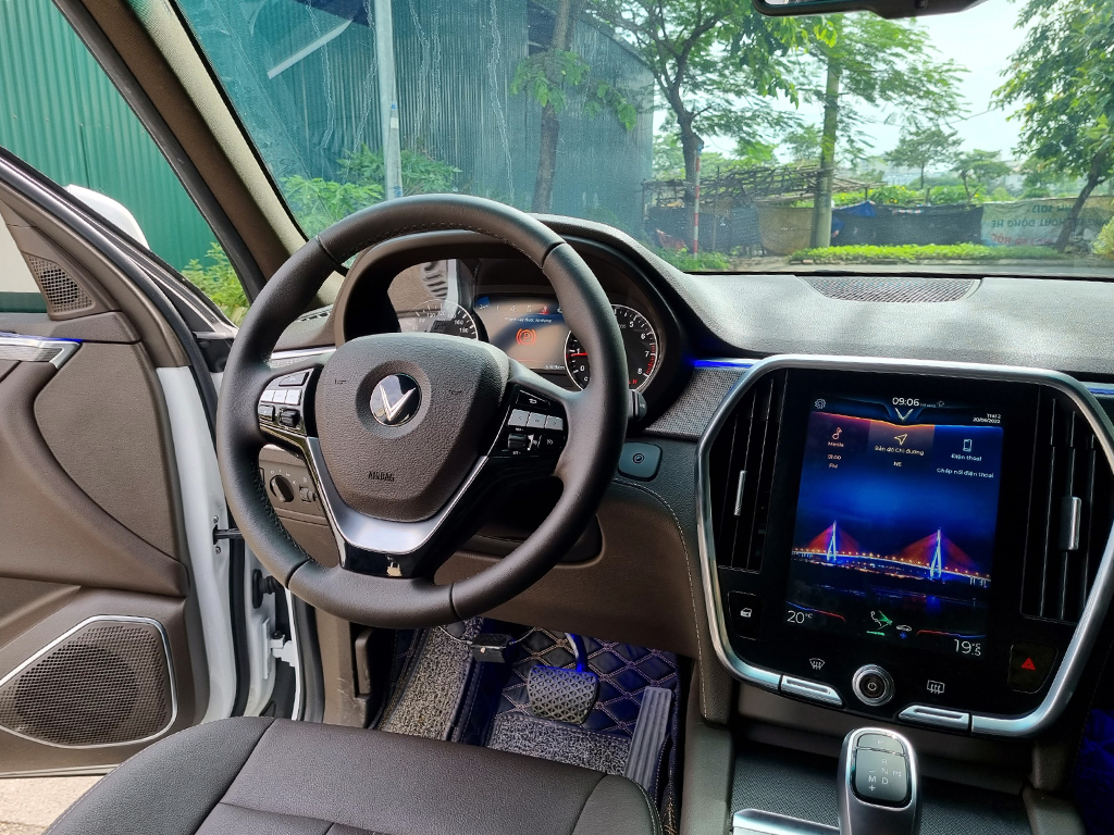 Vinfast Lux SA 2.0 Plus 2021