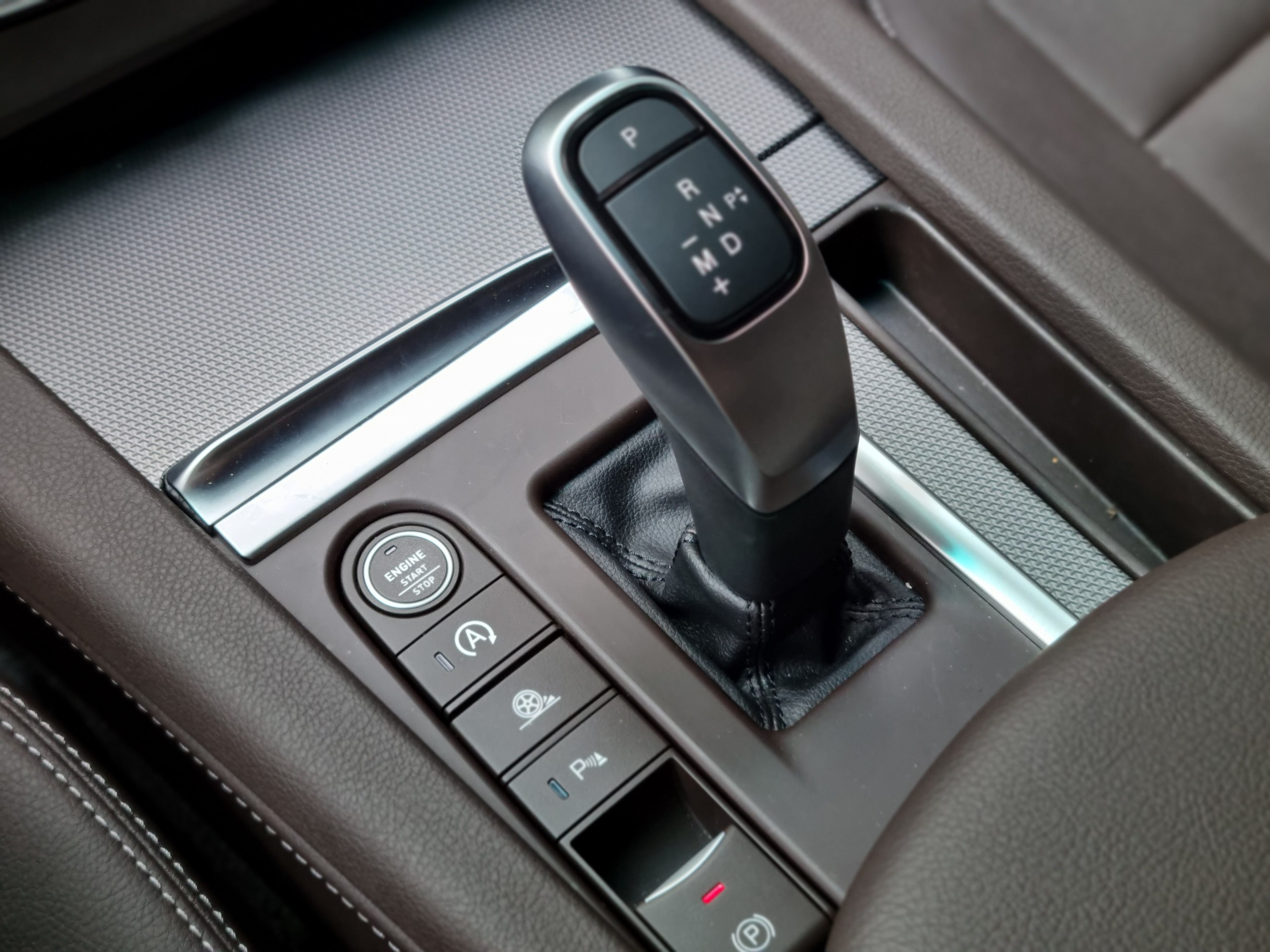 Vinfast Lux SA 2.0 Plus 2021