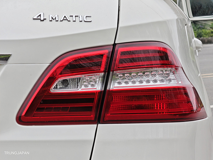 Mercedes ML350 4matic 2012 (Máy xăng/trắng nt kem)