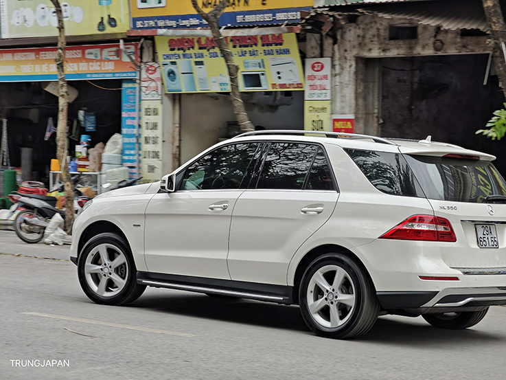 Mercedes ML350 4matic 2012 (Máy xăng/trắng nt kem)