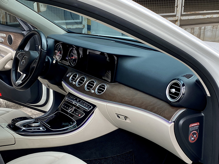 Mercedes Benz E200 2016 (Trắng/nội thất kem)